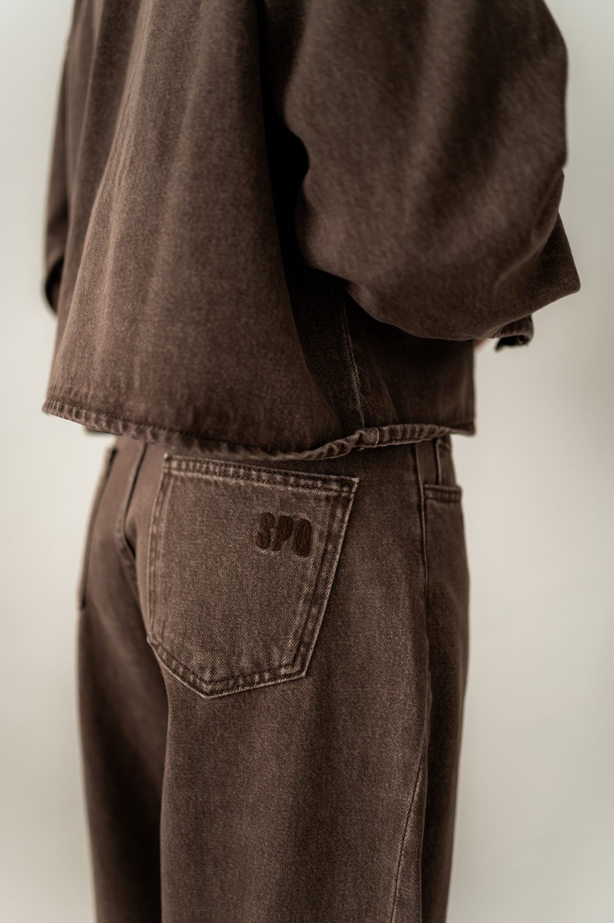 NORMA JEANS - DARK BROWN