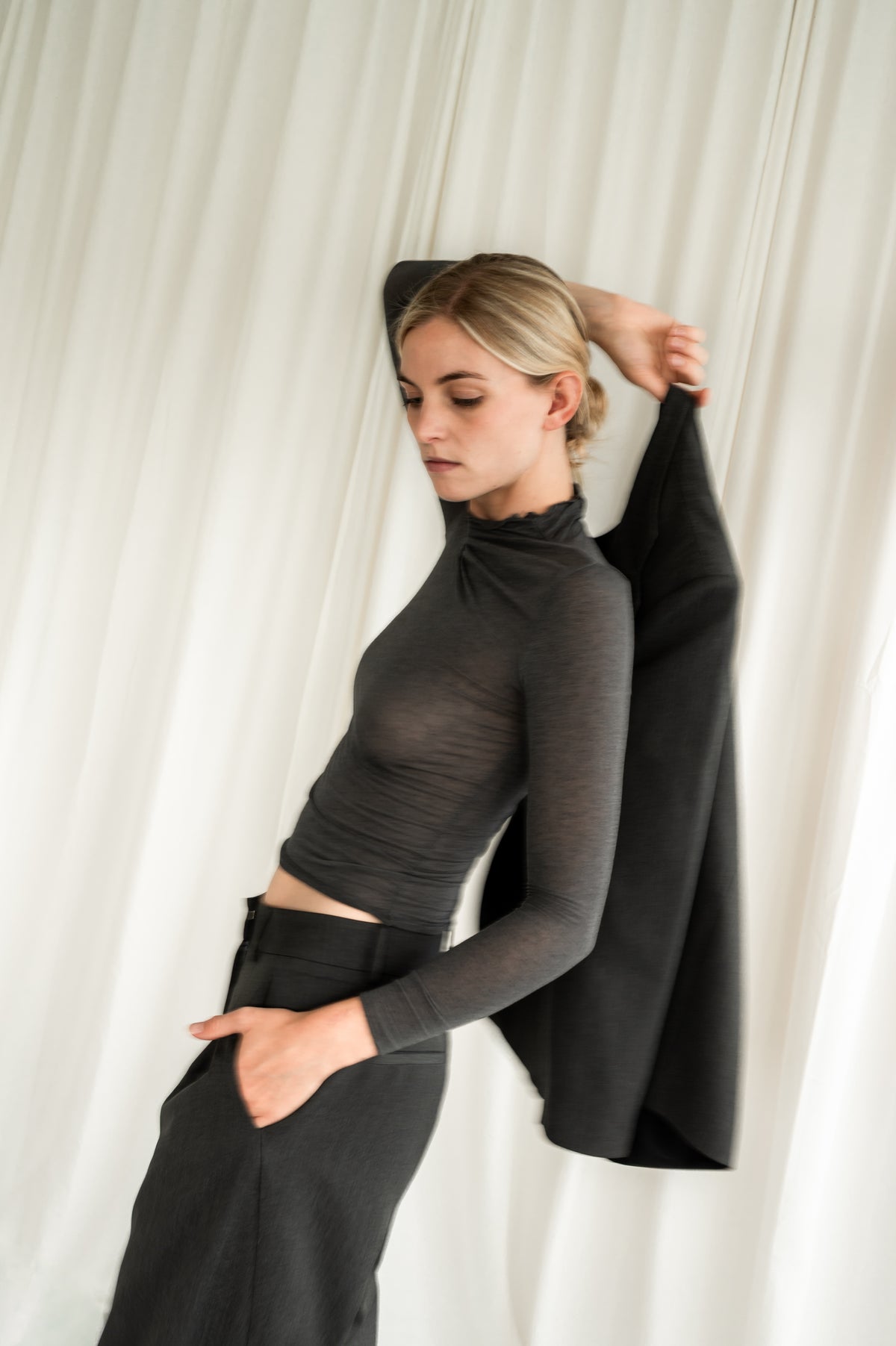 FINE TURTLENECK